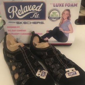 Relaxed Fit Luxe Foam Sketchers